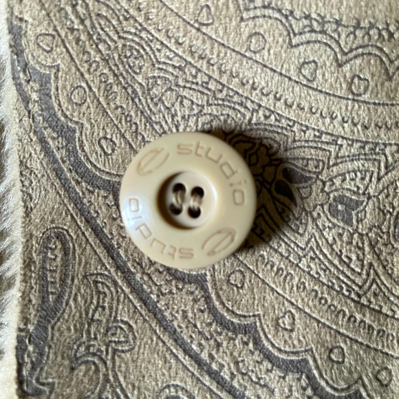 eStudio Faux Fur Beige Suede Jacket with Floral Print Size Medium - Picture 11 of 13